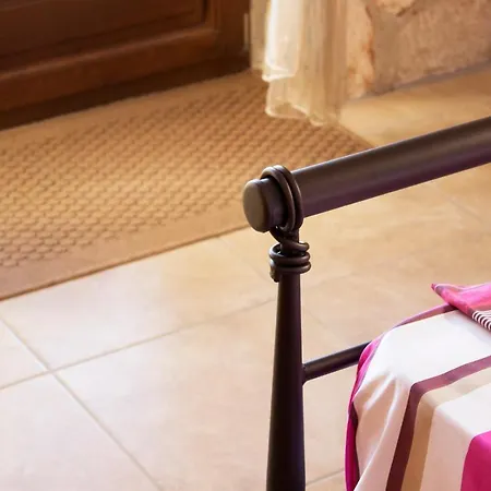 Helen's Stone House Appartamento