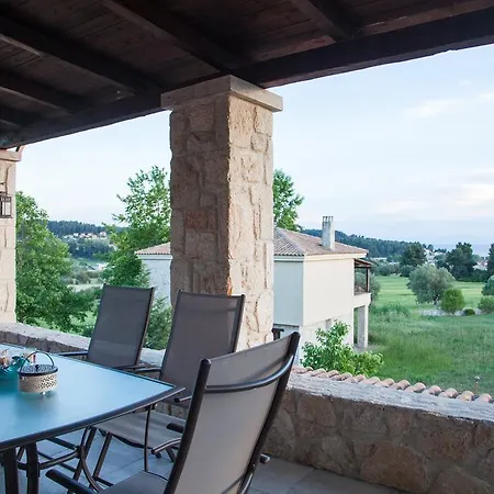 Helen's Stone House Apartament Siviri