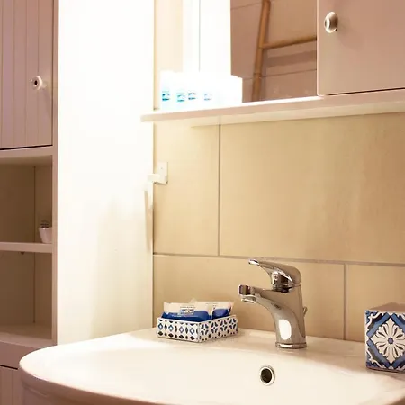 شقة Helen's Stone House