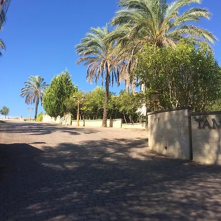 شقة Helen's Stone House *