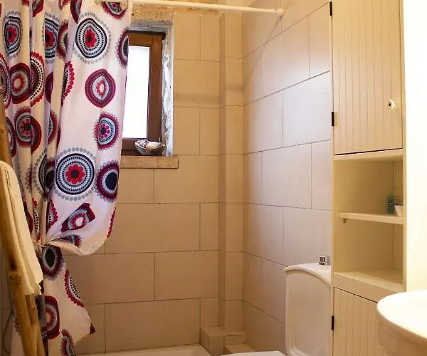 Apartment Helen's Stone House