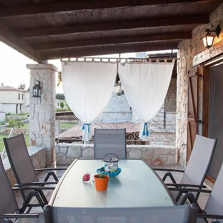 Helen's Stone House 아파트 *