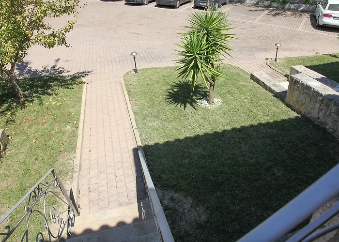 דירה Helen's Stone House סיווירי